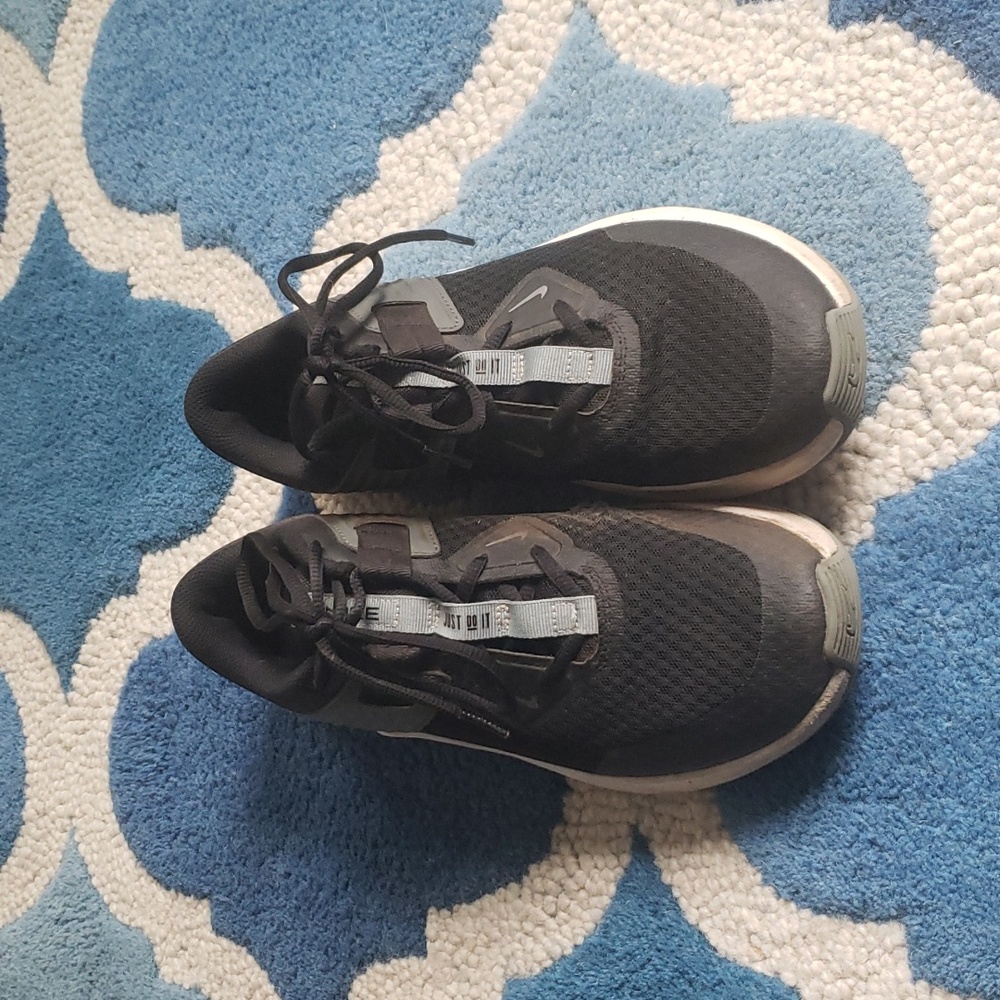 Nike cross training shoes